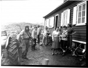 Sandhaug rundt 1950, jakt, traktor, Brita, leif andre